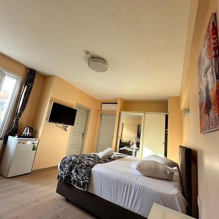 Beyaz Koesk Hotel Истанбул Екстериор снимка