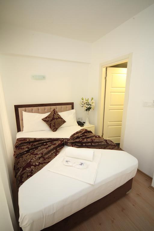 Beyaz Koesk Hotel Истанбул Стая снимка