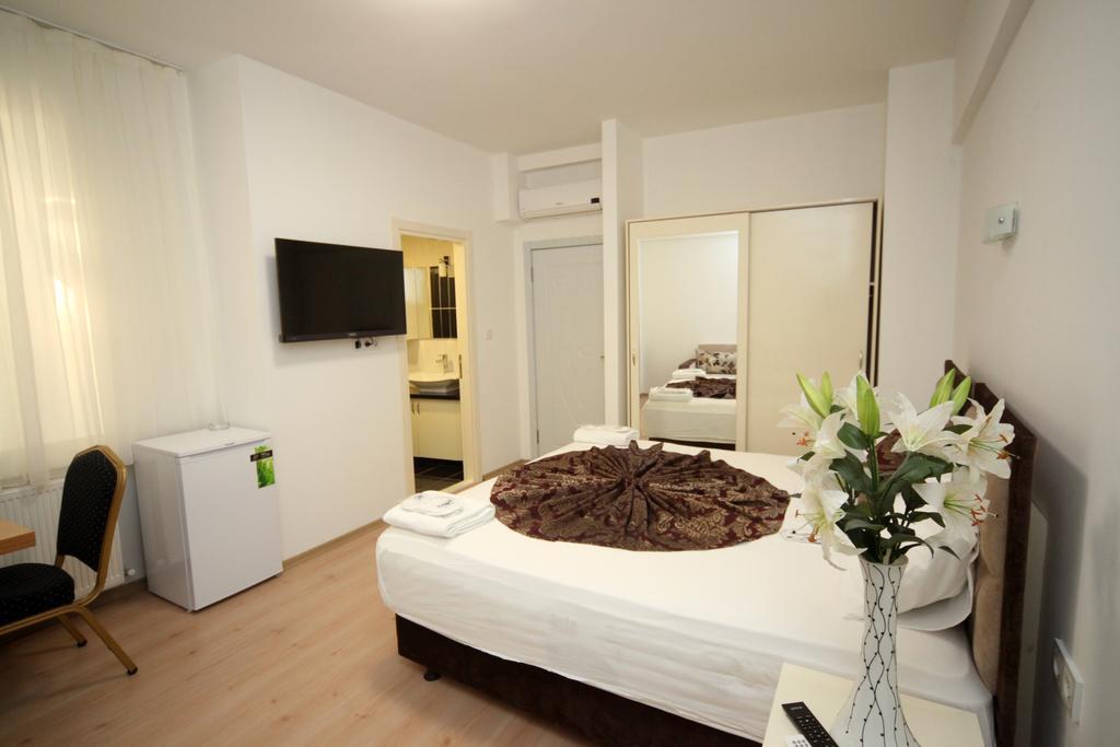 Beyaz Koesk Hotel Истанбул Екстериор снимка