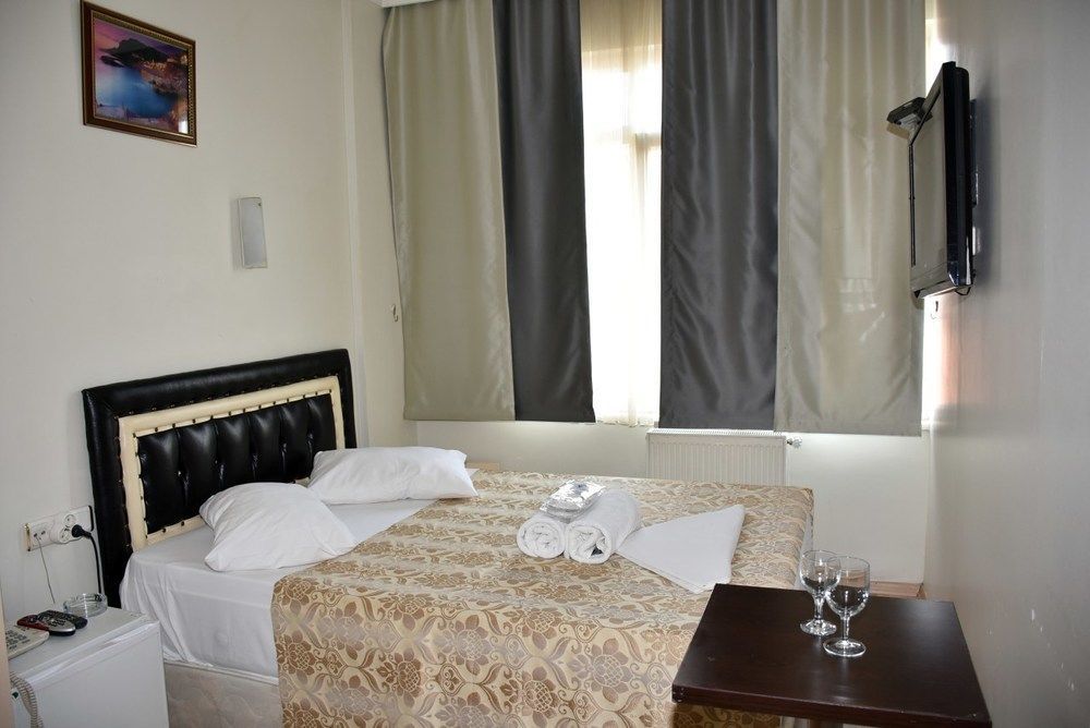 Beyaz Koesk Hotel Истанбул Екстериор снимка